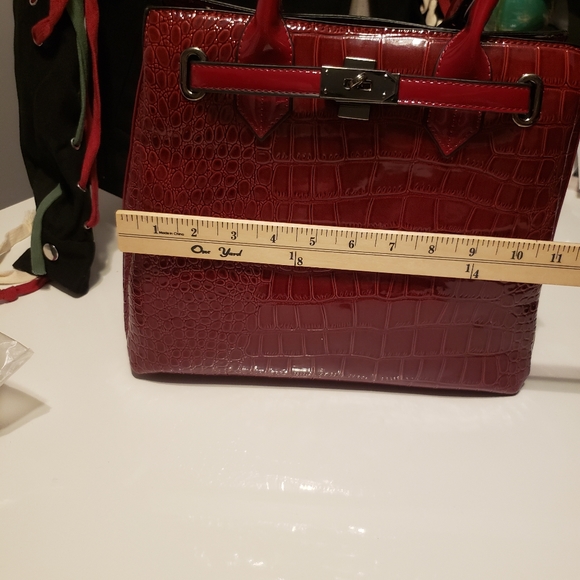 Handbag - Picture 6 of 6